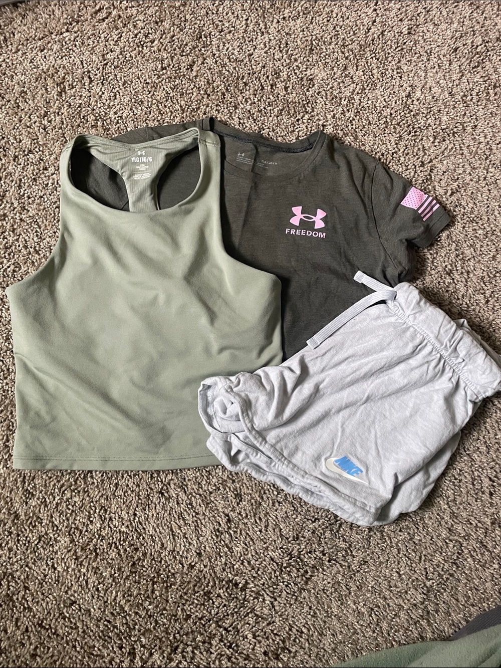 Under Armour Freedom Tee, Sports bra and Nike shorts set